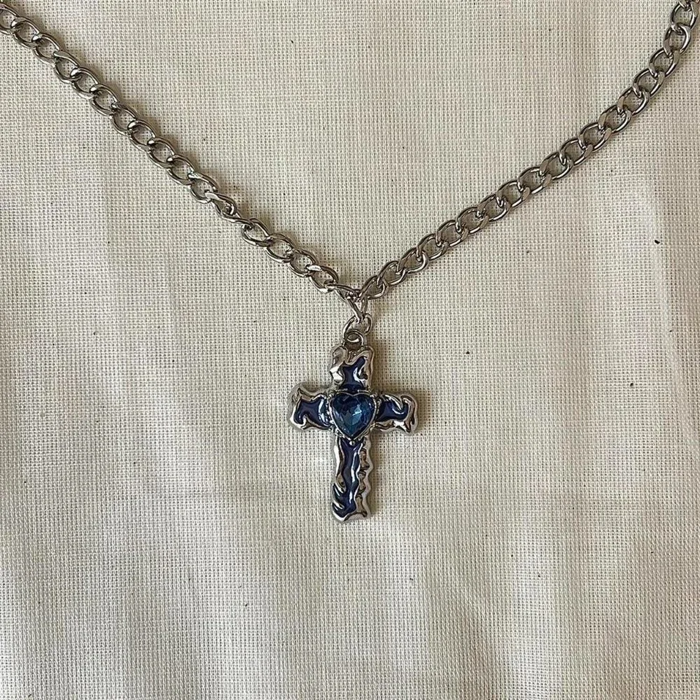 y2k 2000s grunge crystal cross pendant necklace